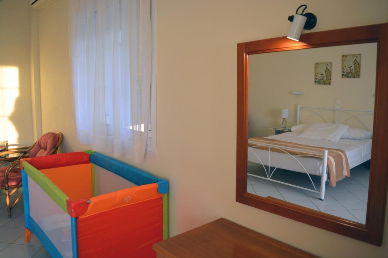 Papadatos Apts With Amazing View - 5Mins From The Beach Kontogialos Exterior photo