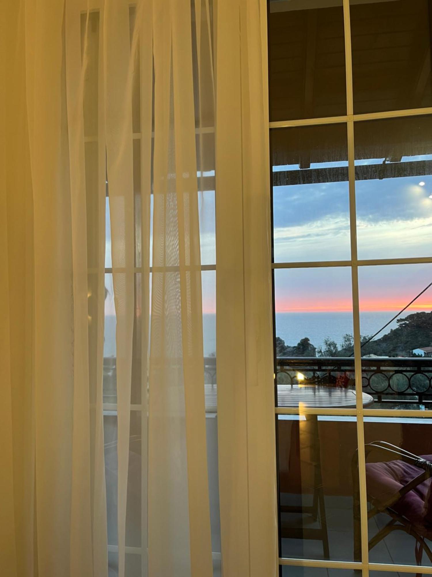 Papadatos Apts With Amazing View - 5Mins From The Beach Kontogialos Exterior photo